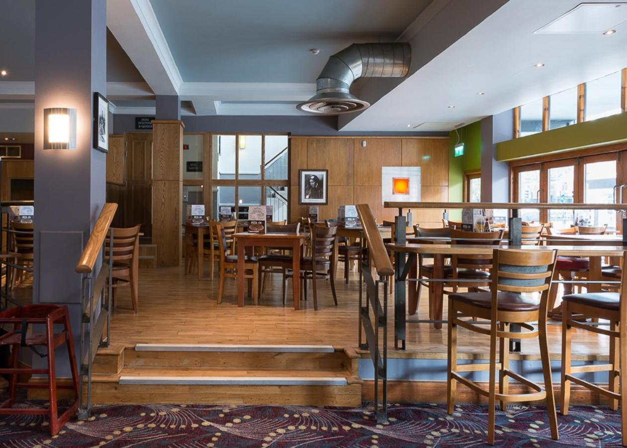 Admiral Of The Humber Wetherspoon Kingston upon Hull Exterior foto